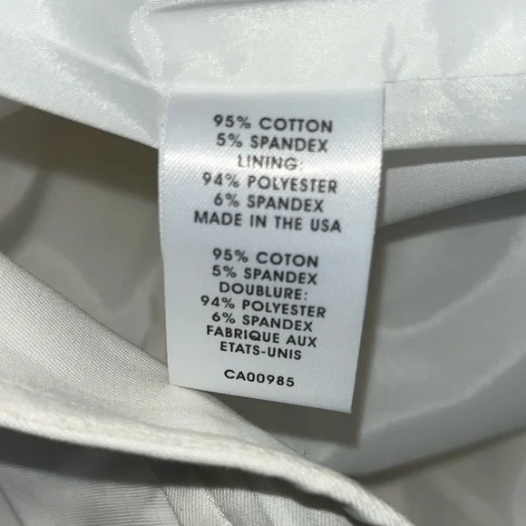 Nanette Lepore White scrunch pencil skirt w/zippers down side. - Picture 7 of 9